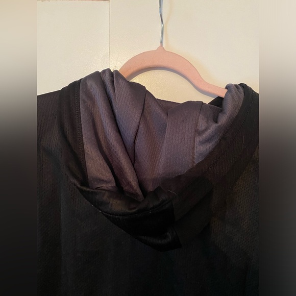 Men's Tapout Hoodie - Picture 2 of 5